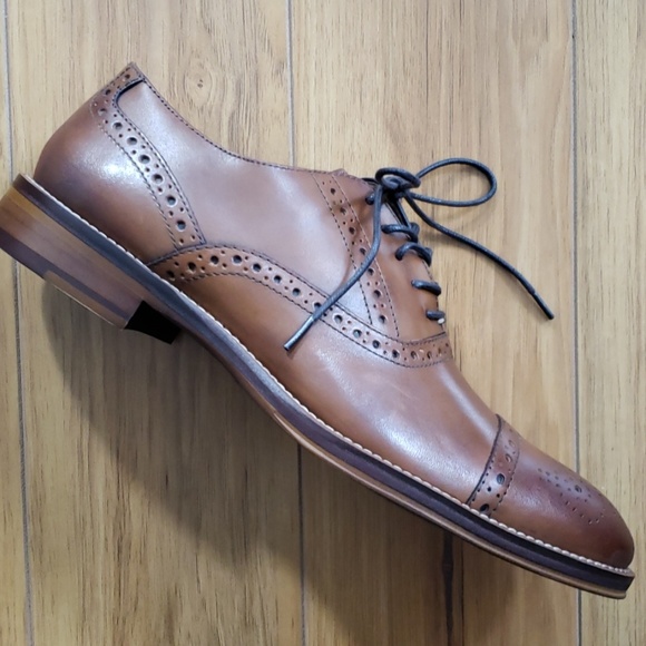 Johnston & Murphy Cap Toe Oxford Shoes - Picture 2 of 8